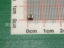 0805 NPO 0.68pF 50V &plusmn;0.25pF �NƬ��� 0805CG0R68C500NT