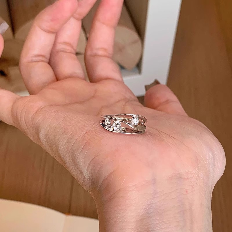 Designer Ring Galaxy Brilliance Silber Welle Mit Diamantbesatz_voghion.com