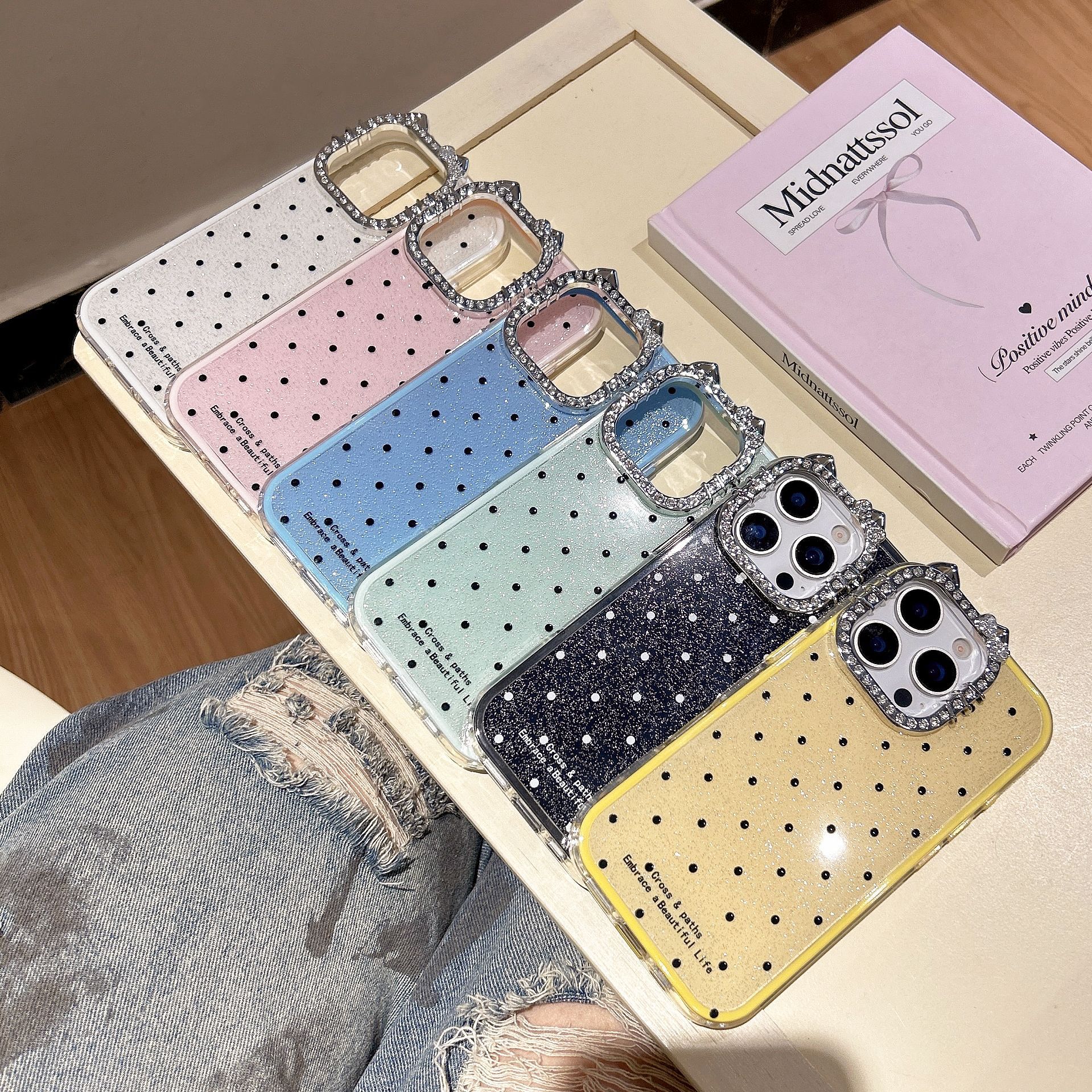 Internet Celebrity High-Fashion Polka Dot Phone Case Suitable for iPhone 17, iPhone 14, iPhone 15 Pro Max, Premium Anti-Drop Case for iPhone 13, iPhone 15 for Women