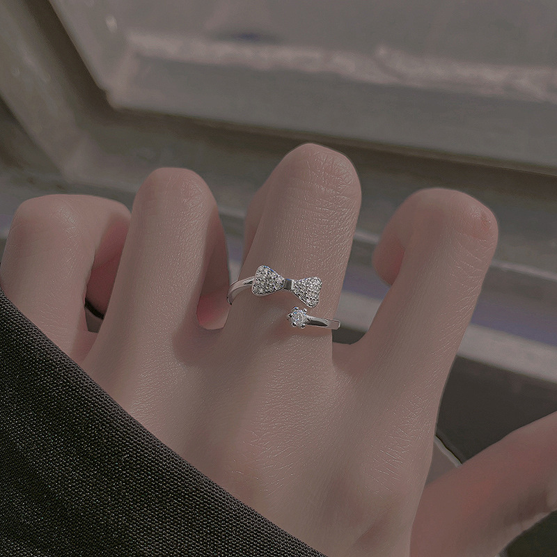 Cute brand design adjustable ring with bow