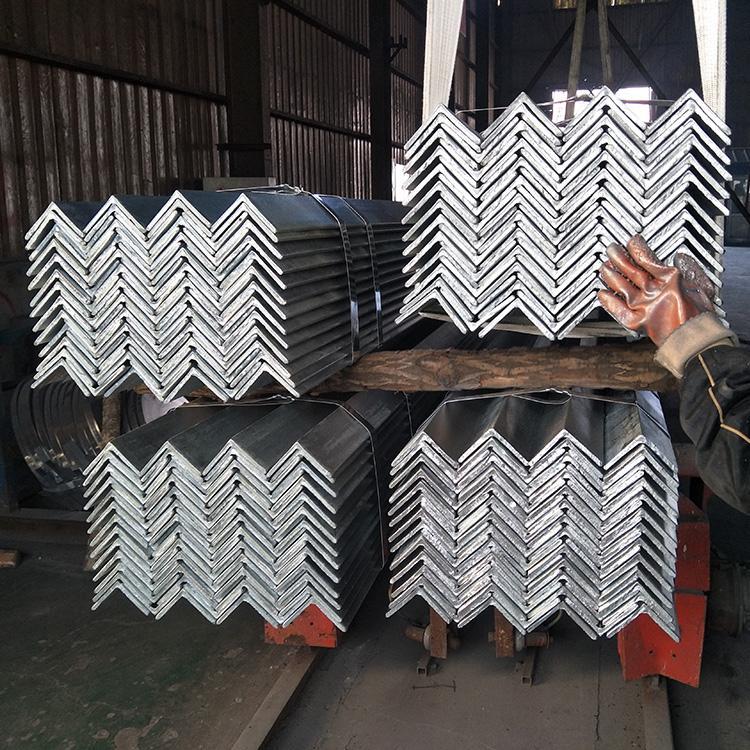 厂家现货供应Q235B热镀锌等边角钢、量大送货