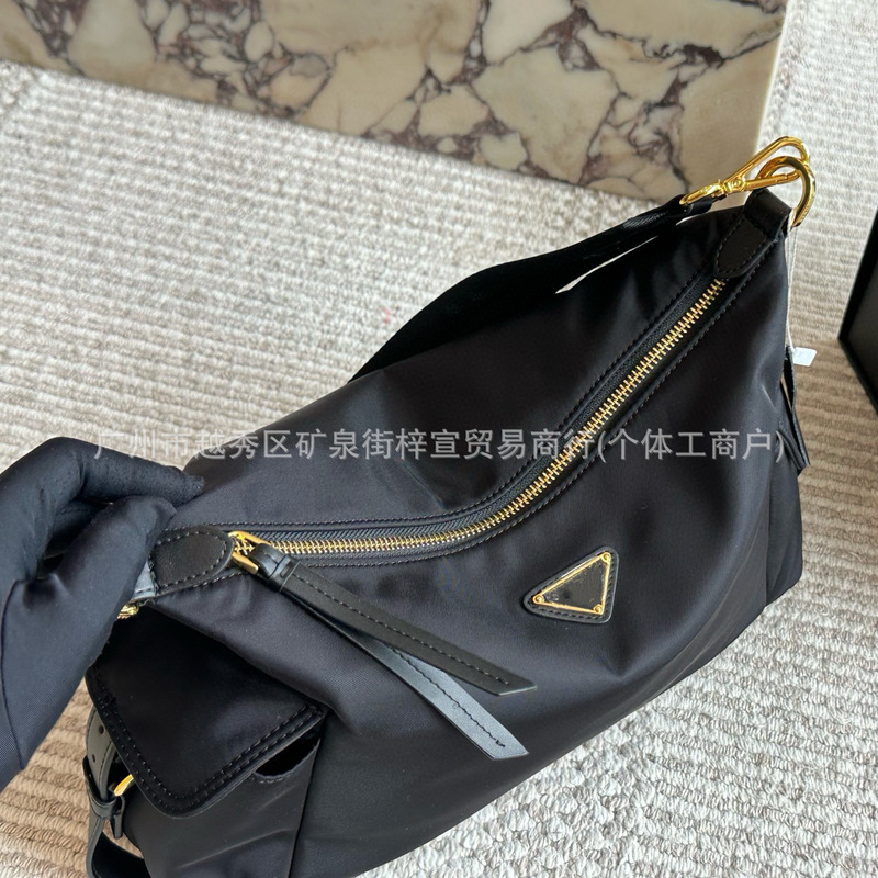 P家新款尼龙hobo腋下包简约高级感单肩托特包大容量斜挎百搭女包|undefined