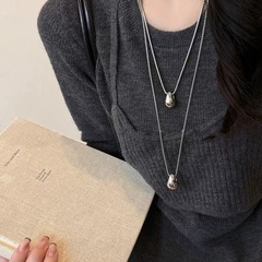 非常にシンプルな風の水滴ペンダントのネックレス女性秋冬の長いタイプのセーターのチェーンのカジュアルな組み合わせの軽贅沢な気質のアクセサリー