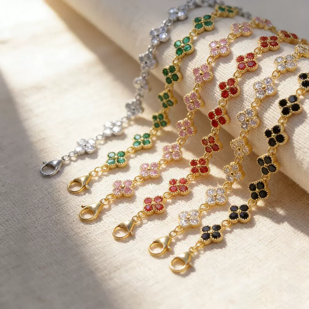 跨境热销欧美法式手链轻奢高级感满钻锆石七彩四叶草手链钛钢饰品