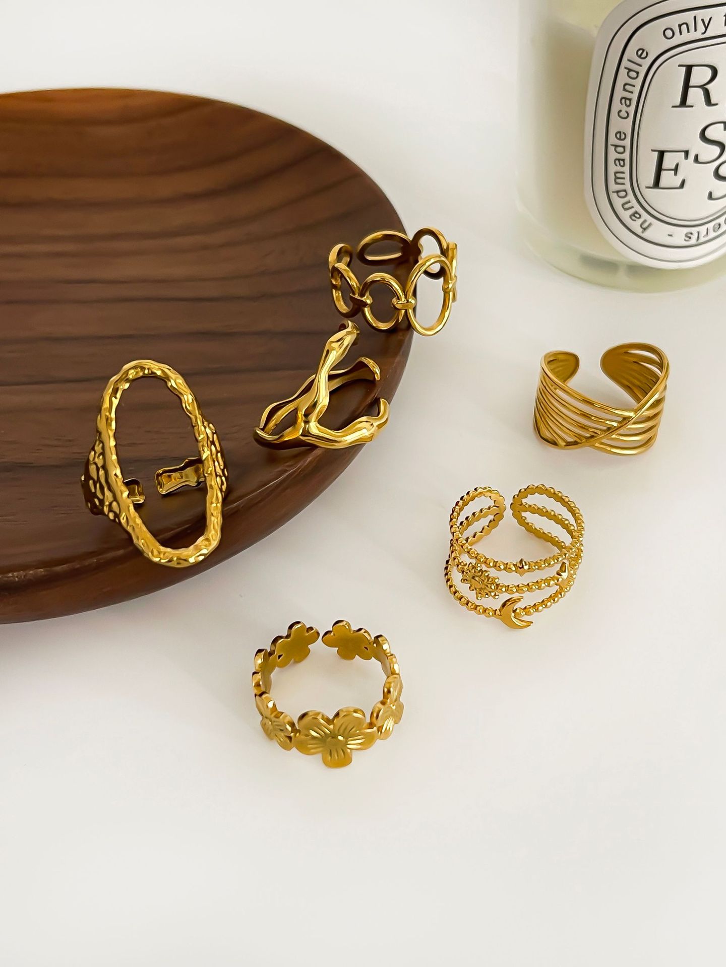 Flower Pattern PVD Coated Real Gold Plated Flower 304 Stainless Steel Vintage Style Classic Style Waterproof Non Tarnish Surgical Steel Open Rings