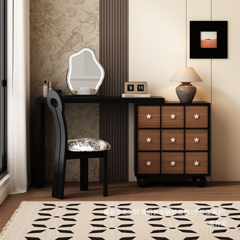 Fábrica directa de estilo medieval梳妆台 dormitorio moderno 2026 nuevo armario en una mesa de maquillaje dormitorio principal de madera sólida