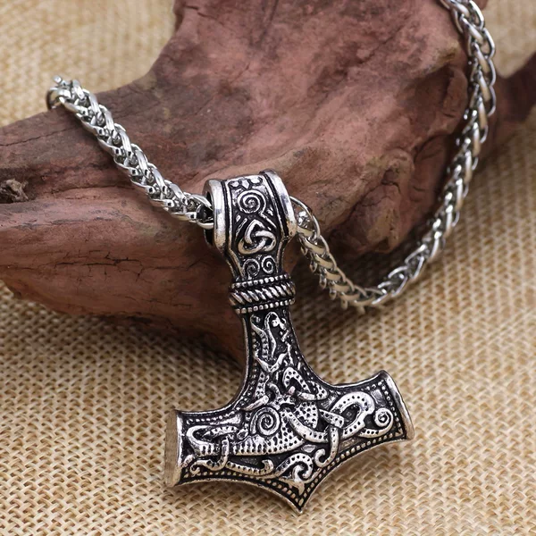 Cross-border hot sale Amazon Nordic Viking pirate aoding triangle knot Thor hammer men's pendant necklace wholesale
