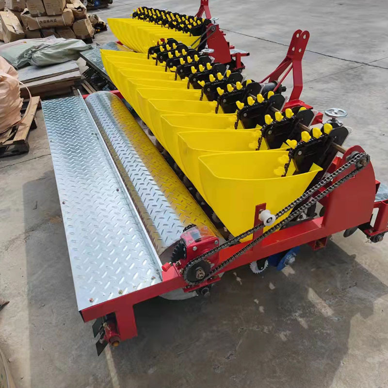 新疆自走式大蒜种植播种机 农用栽蒜机 大蒜规模化种植机
