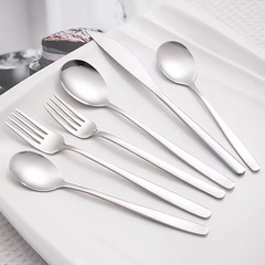 304ステンレススプーンフォーク韓国式ing家庭用長柄スプーンとご飯を混ぜてお粥を飲みます。