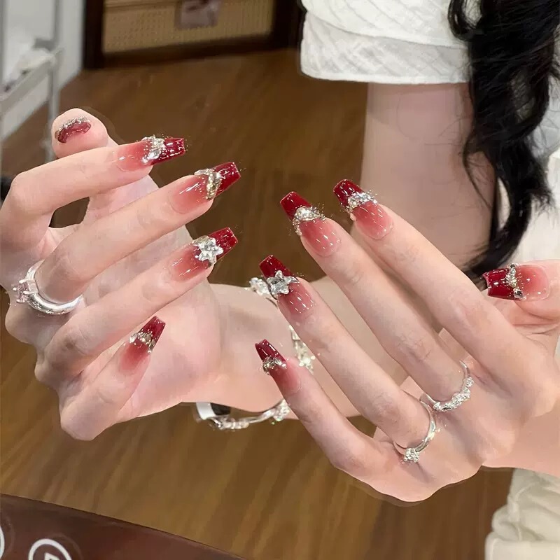 Handmade French-Style Wedding Nails with Red Sparkling Rhinestones, High-End Nail Art, Medium-Length, Brightening Effect, New Year's Nail Stickers Handmade French-Style Wedding Nails with Red Sparkling Rhinestones, High-End Nail Art, Medium-Length, Brightening Effect, New Year's Nail Stickers