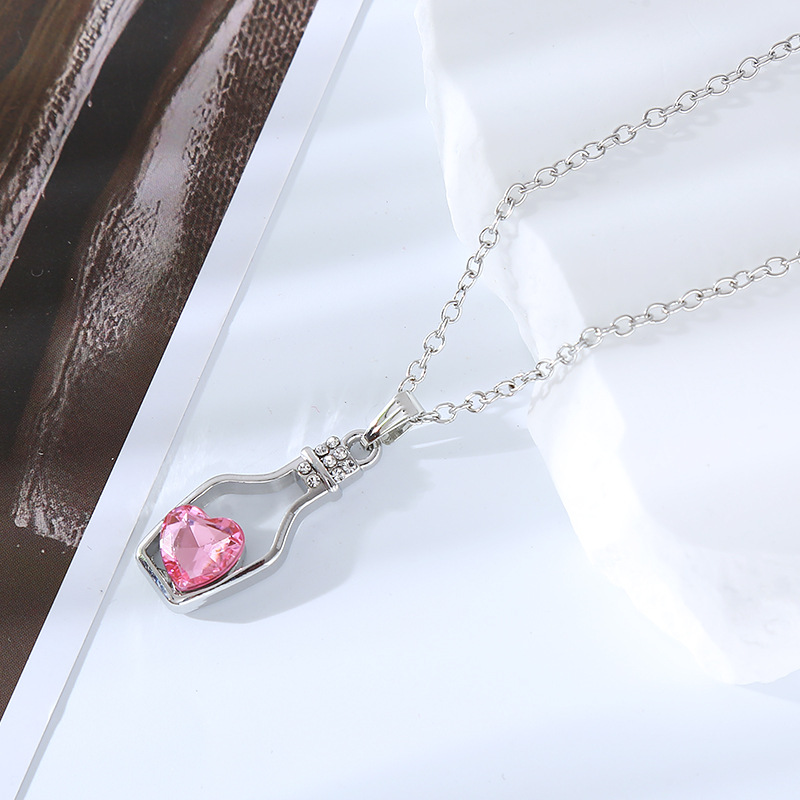 Simple Style Heart Shape Bottle Alloy Plating Inlay Artificial Crystal Women's Pendant Necklace display picture 6