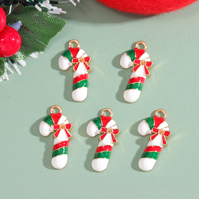 Japanese cute rabbit DIY cartoon Pikachu animal drop oil alloy small jewelry pendant keychain pendant