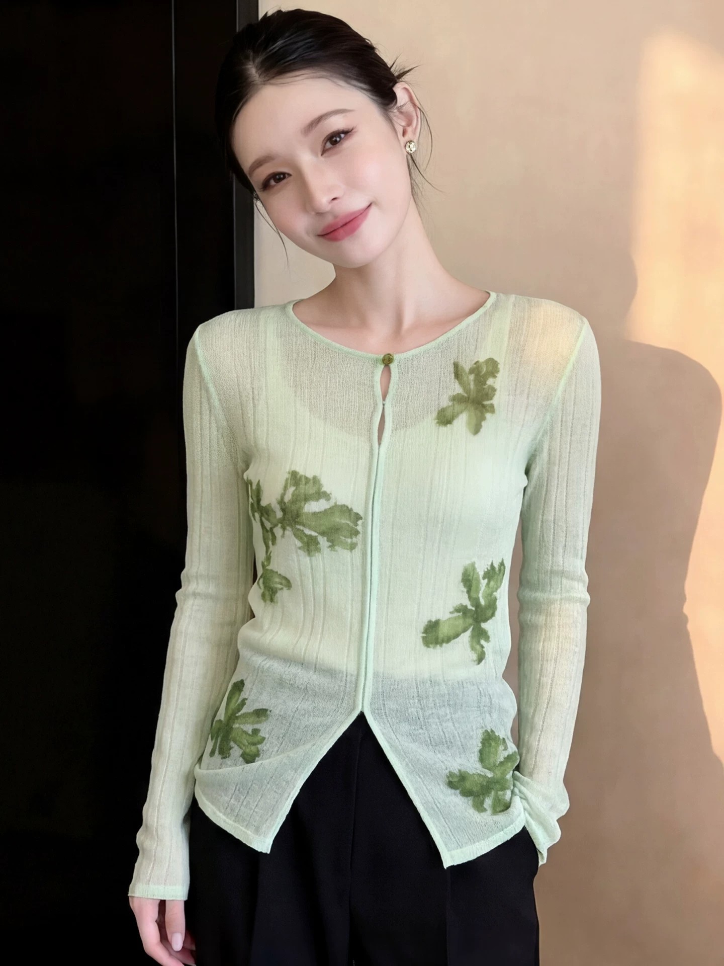 Áo len nữ cổ lọ thiết kế độc đáo mùa xuân hè — xanh lá cây