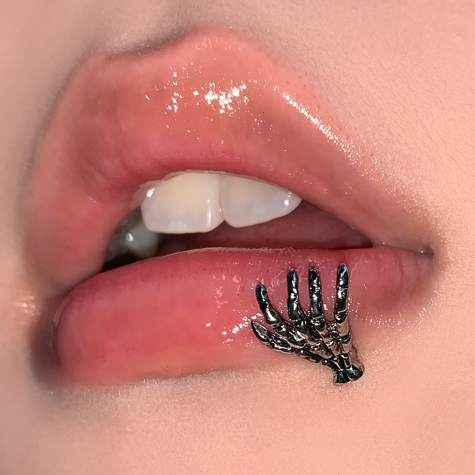 Pointed labret stud close-up product detail