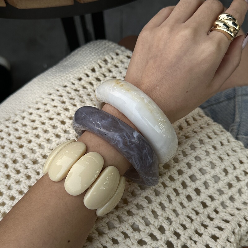 Europe and the United States cross-border translucent design sense personality exaggerated bracelet exaggerated ins style acrylic fashion bracelet