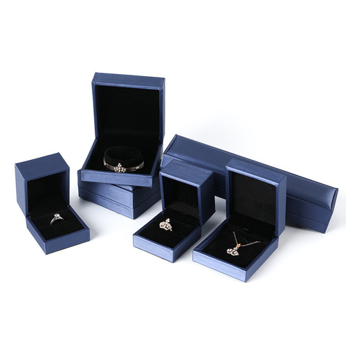 Brushed leather jewelry box ring box necklace box bracelet box jewelry jewelry bracelet pendant packaging box wholesale