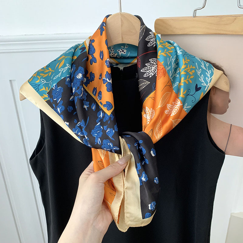 Bufanda de seda Bufanda cuadrada Sentido de alta calidad Nueva primavera y verano Ginkgo biloba Impresión Bufanda de seda femenina Sentido Bufanda decorativa Bufanda Chal exterior