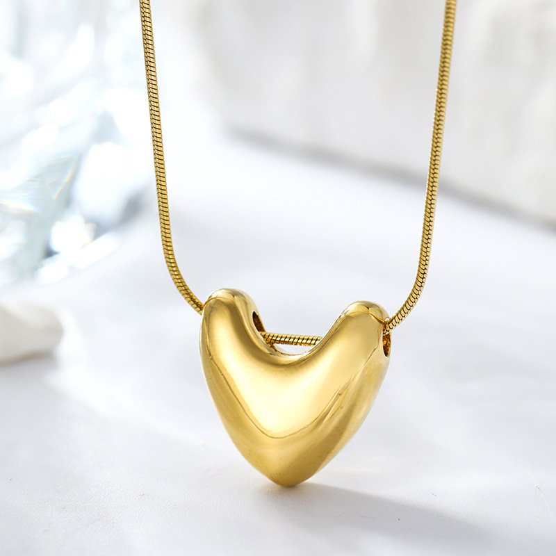 13g Weight 14K Gold Plated Plating Material 304 Stainless Steel Pendant Material Pendant Necklace Classification 304 Stainless Steel Chain Material 1 Piece Quantity Casual, Daily Occasion 304 Stainless Steel Material Heart Shape Pattern Women's Gender Simple Style Style Wholesale Jewelry Simple Style Heart Shape 304 Stainless Steel 14K Gold Plated Pendant Necklace 16