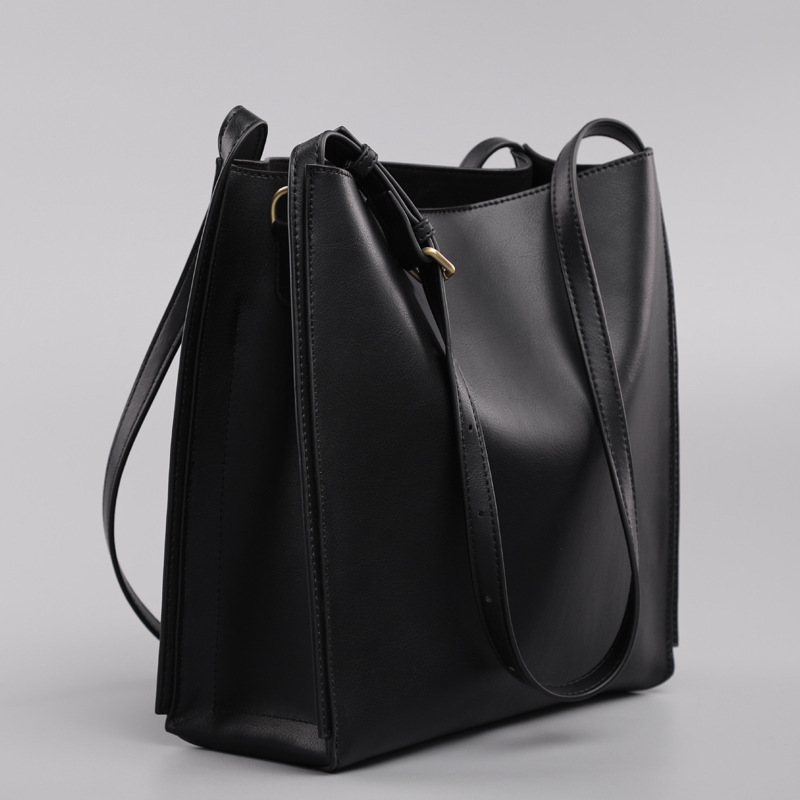 2026 Women's Genuine Leather Bucket Tote Bag, Large-Capacity Retro Commuter Crossbody - Thumbnail 7