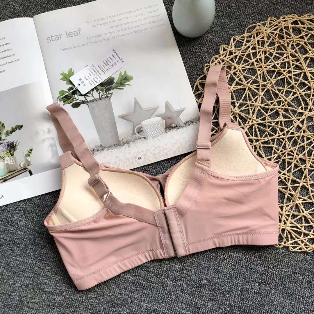 Nuevo Sudeste Asiático brillante ropa interior sin costuras medio grueso de alta calidad se reunieron multi-color multi-tamaño sujetador inalámbrico al por mayor