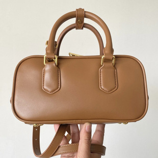 25�����¿�͹Űٴ��������С����Ůԭ�S��ɫ��ʿ�D�μ�б���