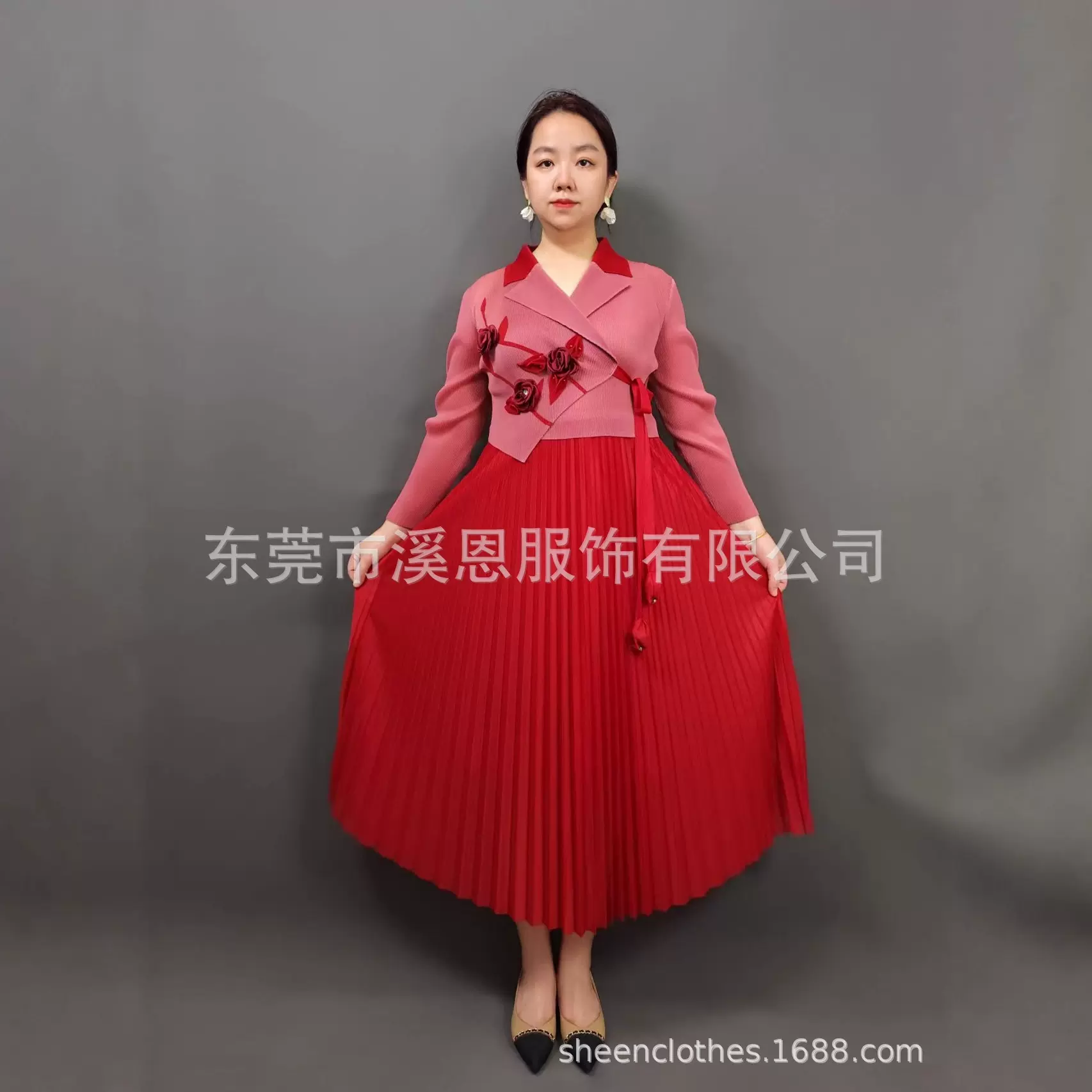 新款Miayki时尚立体玫瑰钉花西装领重工礼服百褶连衣裙女装大码跨