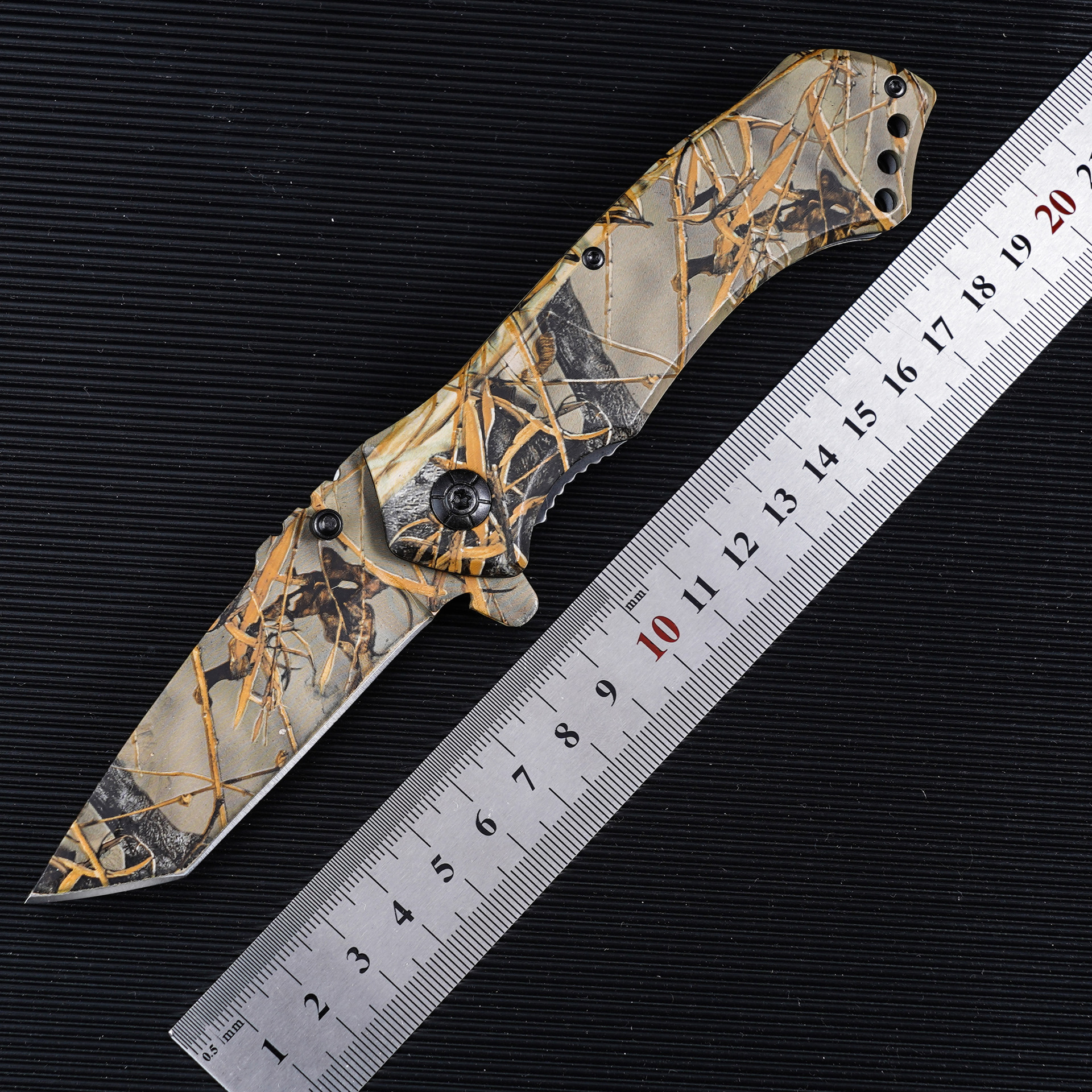 Hoja plegable de camuflaje puntual, mango de aleación de aluminio de alta dureza 5CR13, conveniente para exteriores, cuchillo pequeño con clip trasero edc