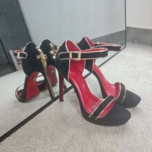 �W���¿���Ƥһ�֎��߸�ЬŮ��Ь�������Ⱥ�ɫ�͹�����¶ֺ��Ь��