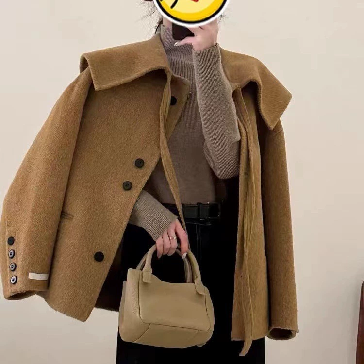 Популярное онлайн-знаменитость 2024, новое двустороннее шерстяное пальто, женское Короткое шерстяное пальто с темно-синим воротником в наличии