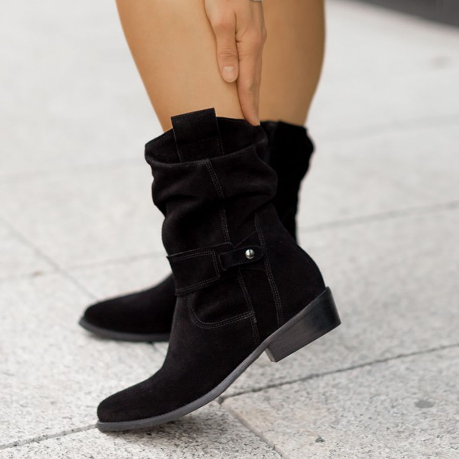 In Stock, 24H Delivery, Autumn and Winter Women's Shoes, Oval Toe, Large Sizes 40-43, Low Heel, European and American Export Style, Side Zipper Women's Boots, New Model