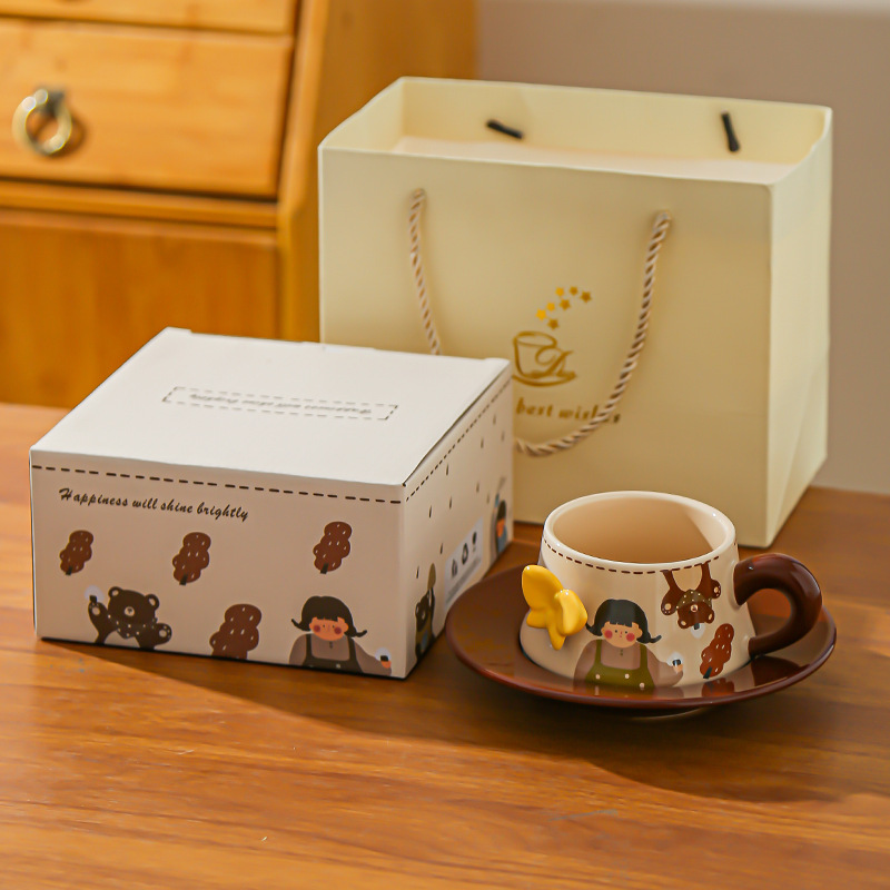 Tazas de café muy bonitas retro relieve mariposa taza de latte taza de café conjunto de platos para las chicas regalos