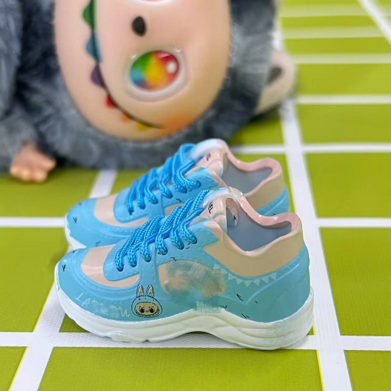 LABUBU Zapatos Rabu Ropa de bebé 17cm felpa vinilo bolso de muñeca colgante para zapatos desnudos caja ciega