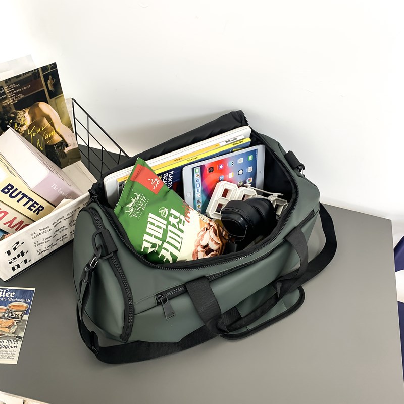 Nuevo paquete de fitness transfronterizo bolsas deportivas de pareja bolsas de transporte de zapatos bolsas de viaje separación seca y húmeda película de cuero bolsas de hombro