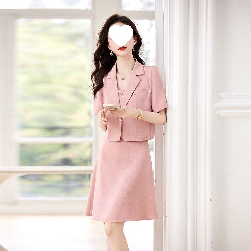 New Summer Women's Professional Suit with a Short Blazer and a Two-Piece Set of a Camisole Dress, Suitable for Petite Figures New Summer Women's Professional Suit with a Short Blazer and a Two-Piece Set of a Camisole Dress, Suitable for Petite Figures