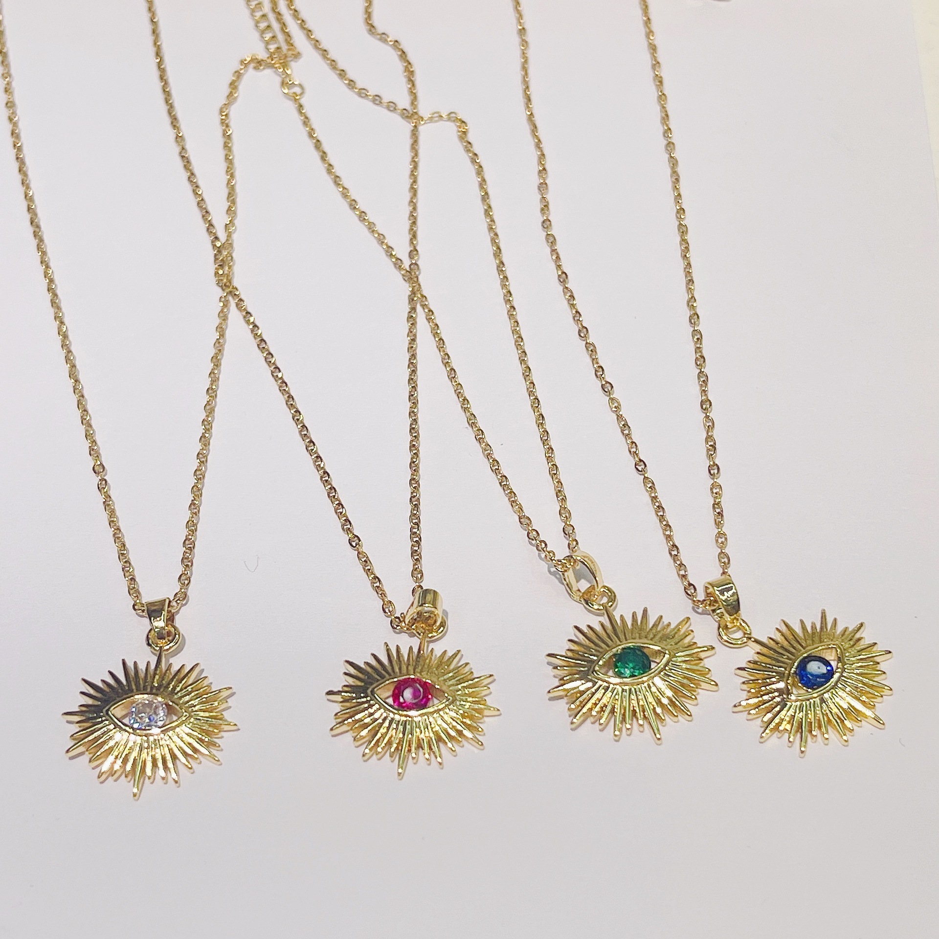 accessory with zircon