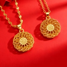 Խ��ɳ�����õ���朕r��Ůʿ�i���僽�ɫ�f�����J�����Ʒ���l