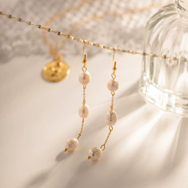 项链;手链;耳环