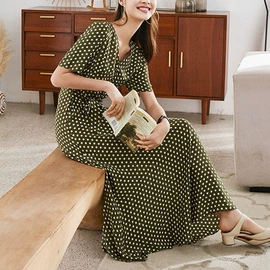 连衣裙;羽绒服;其他短外套