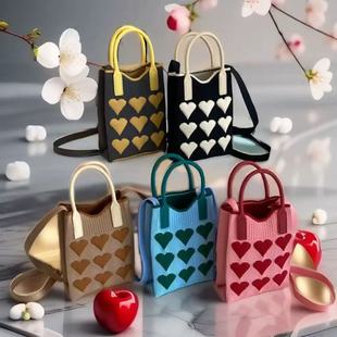 2025 New Love Ladies Mobile Phone Bag Douyin Popular Mobile Phone Bag Women's Durable Square Bag Diagonal Small Bag