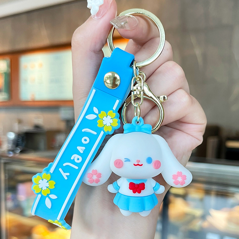 Venta directa de fábrica llavero colgante pequeño muñeca tridimensional llavero de coche mochila escolar colgante puesto al por mayor productos pequeños