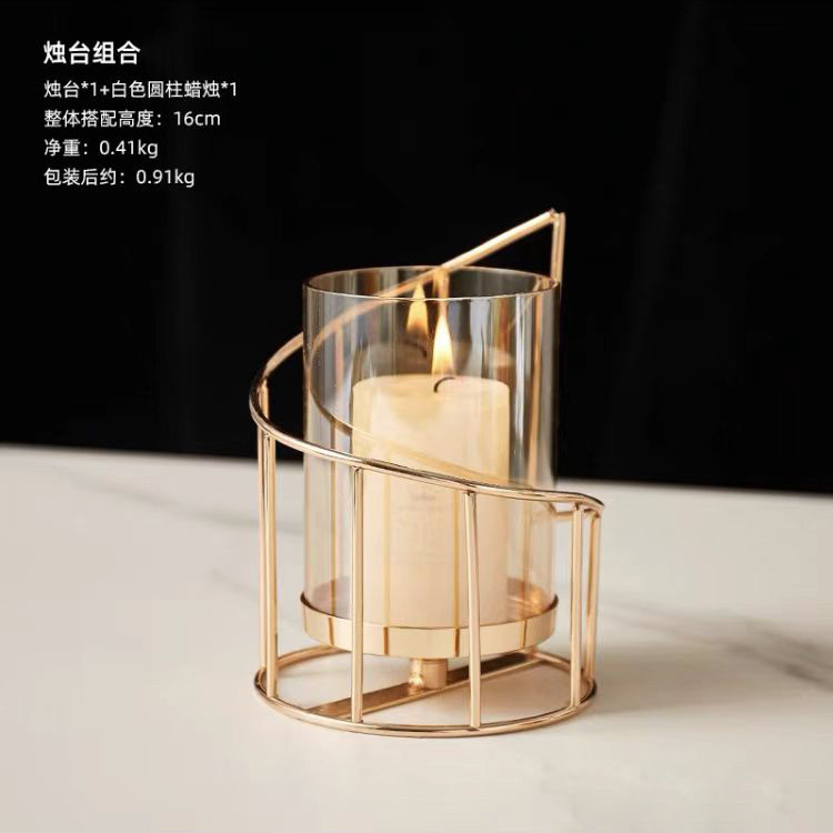 Candelabro romántico nórdico decoración sala de estar mesa de comedor europeo de alta gama vela de hierro forjado soporte de mesa luz de velas decoración de accesorios de cena