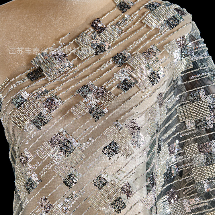 Tejido de flores tridimensionales sequinado cuentas de clavos tridimensionales perforación tela bordada cuentas de flores de tela de moda de alta gama image 4