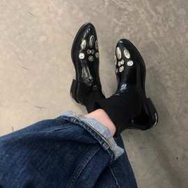 2024 Toga 秋冬新款银色徽章圆头真皮粗跟平底短靴ankle boots