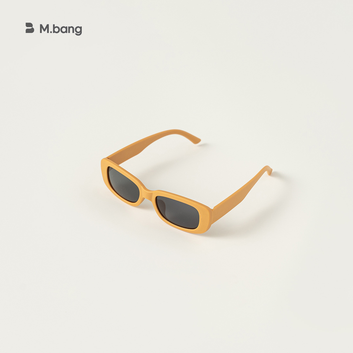 Pieza gris marco amarillo