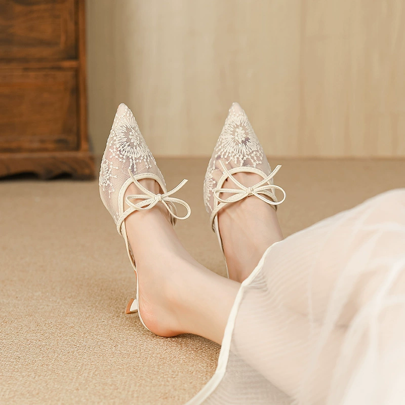 [Fengtong] T553, новые летние стильные полутапочки с острым носком и открытой спиной, однотонные сетчатые полутапочки с вышивкой и бантом