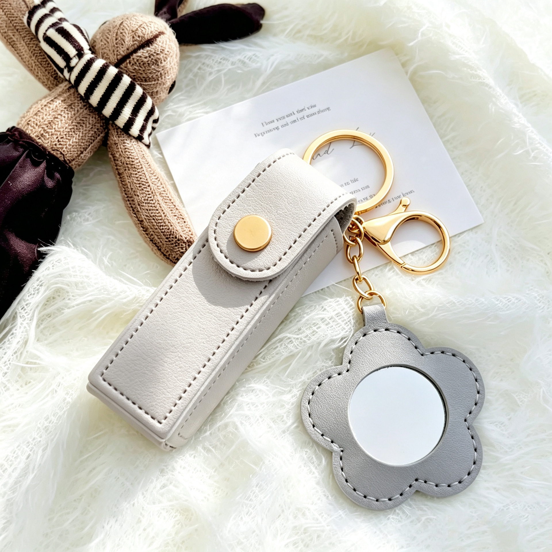 Niedlicher Sommer-Mini-INS-Schlüsselanhänger aus Leder mit Blumen-Spiegel, tragbares Auto-Schlüsselring-Taschen-Accessoire, Kreativität, Mädchen-Geschenk – Detail 7