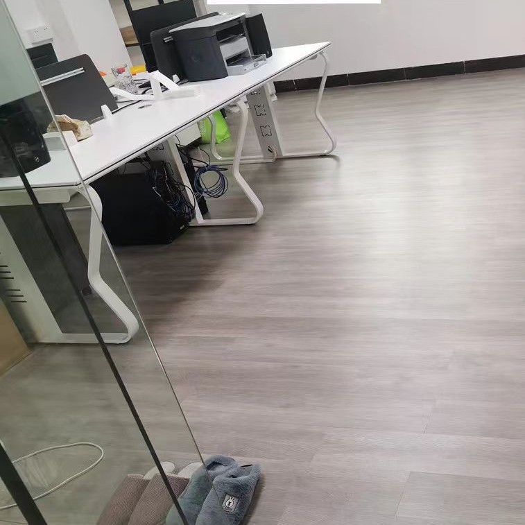 PVC 自己粘着プラスチック床ステッカー商業寝室廊下床屋内改修セメント床特殊防水と耐摩耗性|undefined
