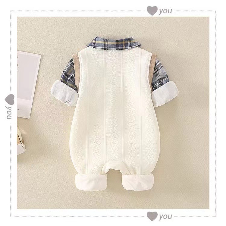 赤ちゃんのワンピースの二重春秋の薄いタイプの男女の赤ちゃんの服の秋の服の外で新生児の服のコートを着ます。|undefined