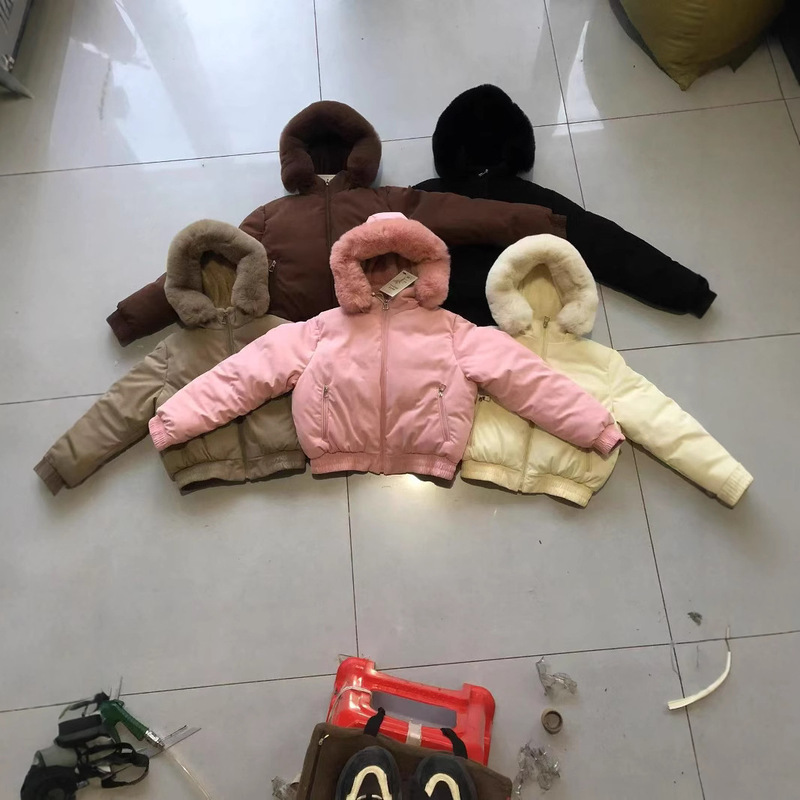 2025外国貿易の新型韓国版綿服の女性の短いタイプの小さい子は綿服の純色の大きい毛の襟の綿入れの上着のファッションを厚くします。|undefined