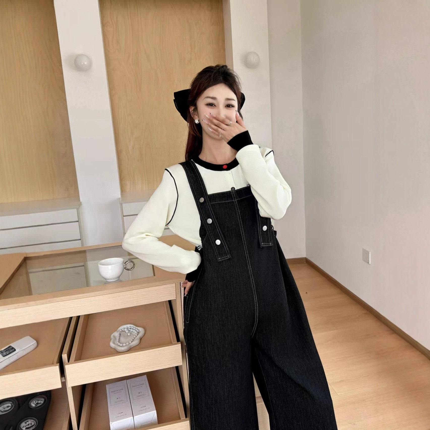 Maternity Jeans Spring and Autumn New Casual Loose Wide-Leg Overalls for Pregnant Women, Fashionable Belly Support and Age Reduction
